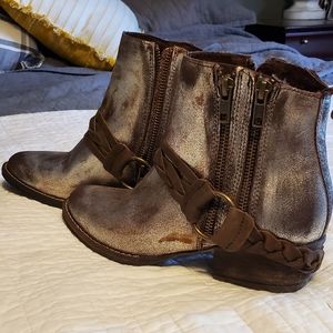 Very Volatile Western Boots